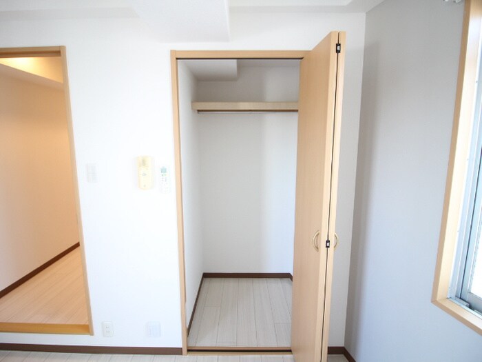 物件内観写真13　(収納)