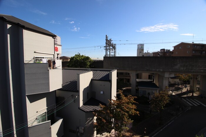 物件内観写真16　(室内からの展望)