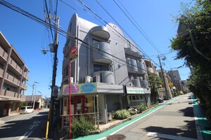 ジャルダン宝塚参番館外観写真