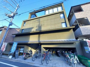 ロンドヴェール伏見桃山外観写真