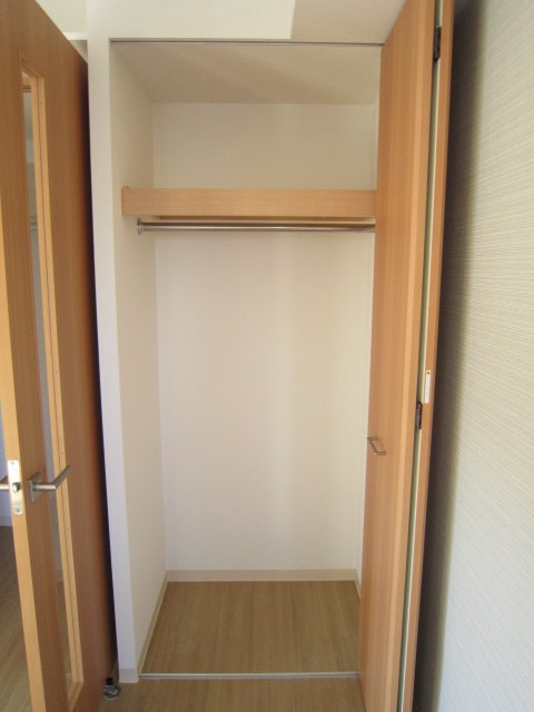 物件内観写真6　(収納)