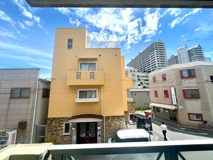 物件内観写真16　(室内からの展望)