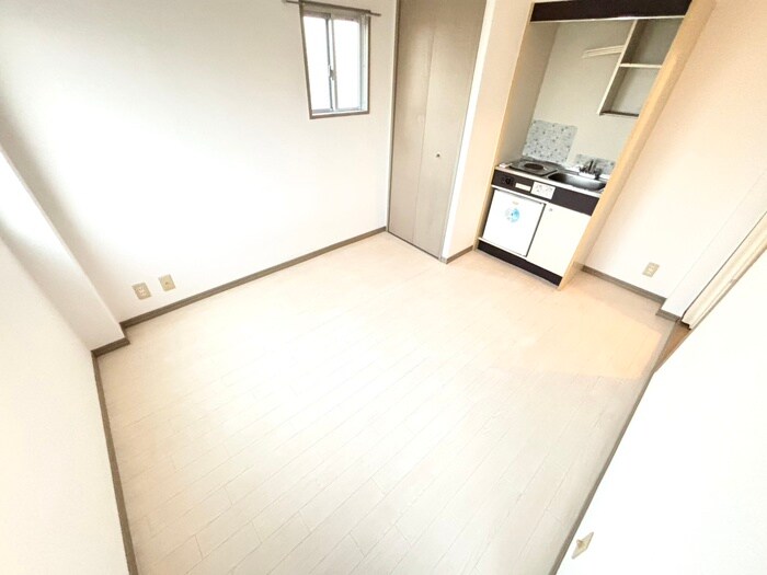 物件内観写真6　(居室)