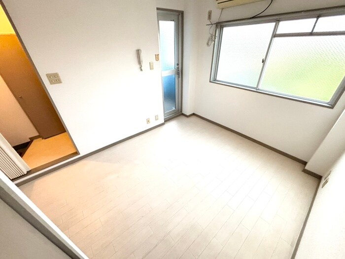 物件内観写真8　(居室)