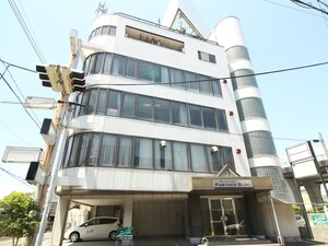 パートナービル外観写真