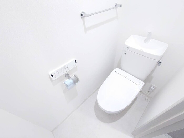 物件内観写真15　(トイレ)