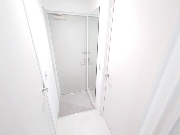 物件内観写真17　(玄関)