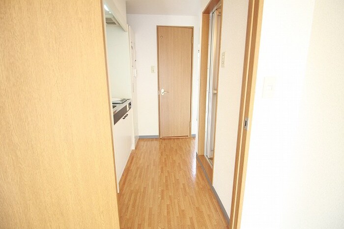 物件内観写真21　(廊下)