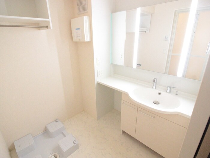 物件内観写真11　(洗面)