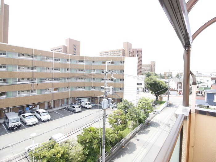 物件内観写真15　(室内からの展望)