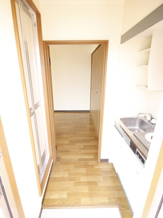 物件内観写真17　(廊下)