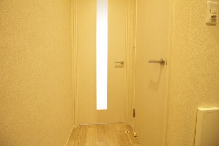 物件内観写真18　(廊下)