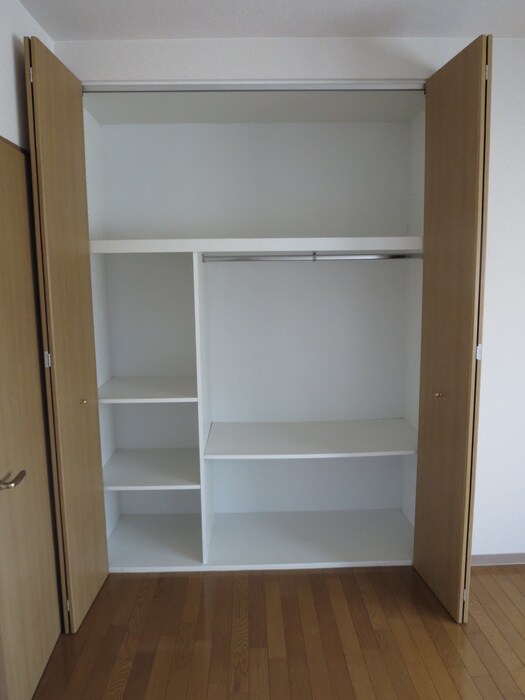 物件内観写真15　(収納)