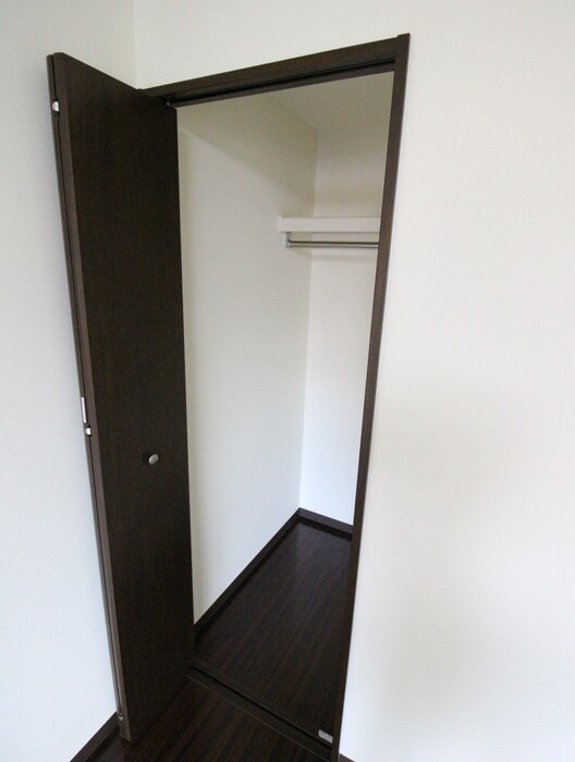 物件内観写真12　(収納)