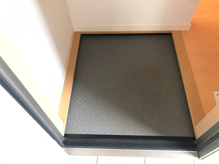 物件内観写真14　(玄関)