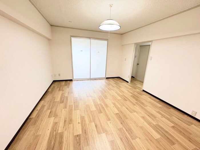 物件内観写真7　(居室)