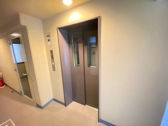 物件外観写真4　(建物設備)