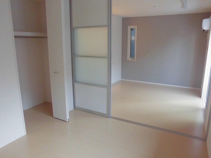 物件内観写真12　(廊下)