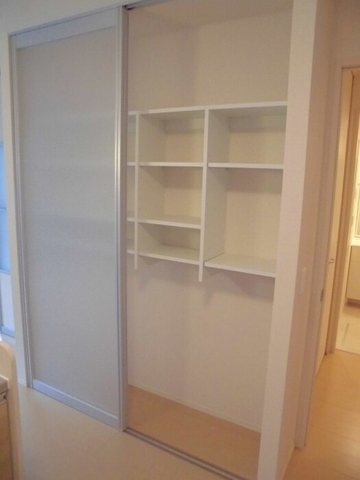 物件内観写真13　(収納)