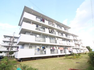 円明寺ヶ丘団地　Q棟（304）外観写真