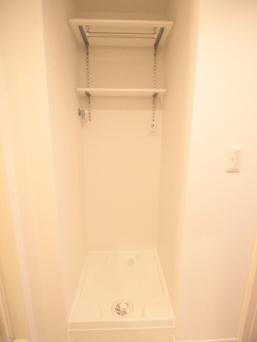 物件内観写真20　(洗濯機置場)