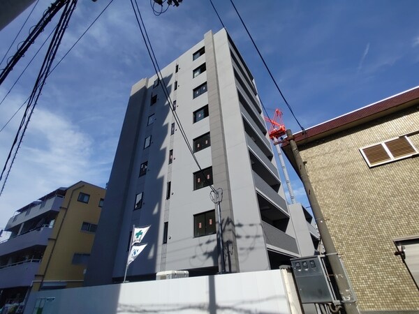 建築中
