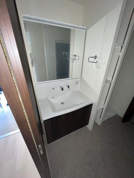 物件内観写真9　(洗面)