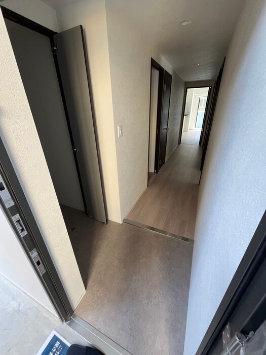 物件内観写真19　(玄関)