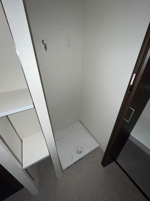 物件内観写真22　(洗濯機置場)