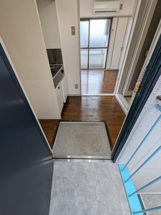 物件内観写真13　(玄関)