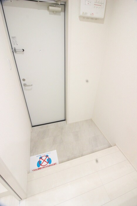 物件内観写真7　(玄関)