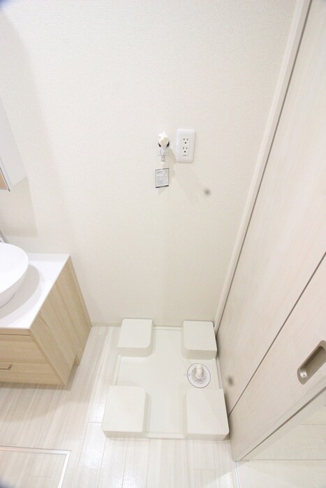 物件内観写真12　(洗濯機置場)