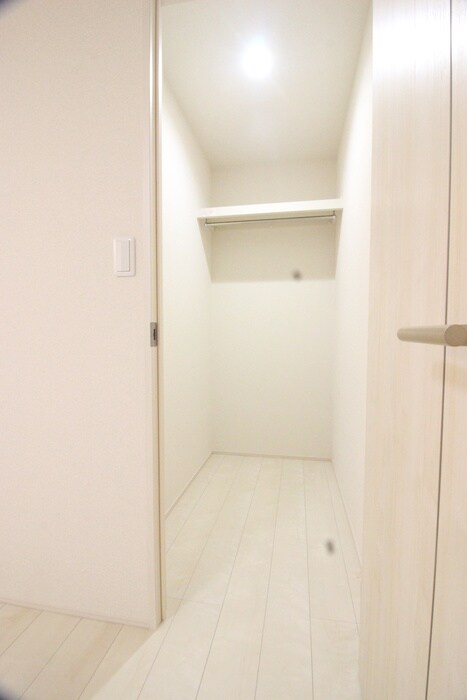 物件内観写真13　(収納)
