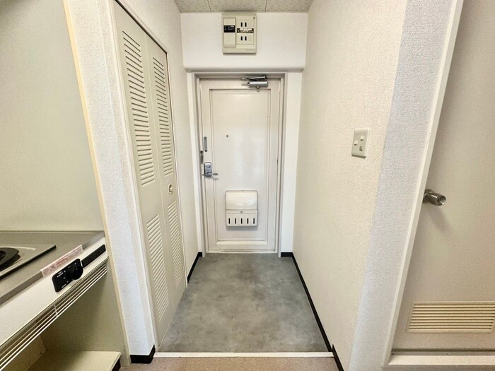物件内観写真19　(玄関)
