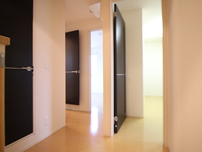 物件内観写真8　(玄関)