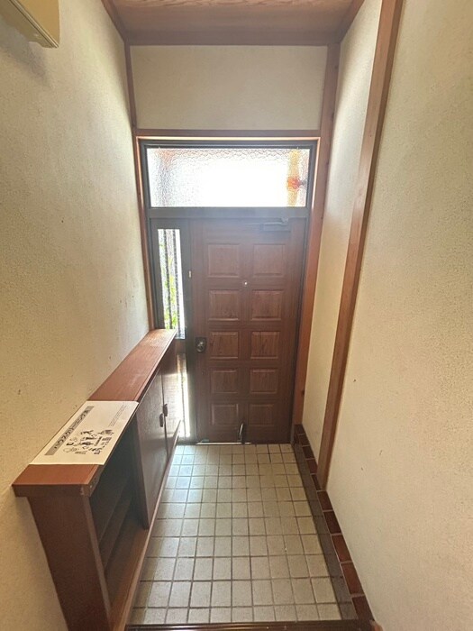 物件内観写真17　(玄関)