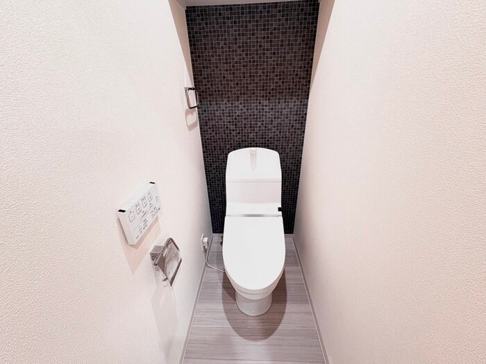 物件内観写真8　(トイレ)