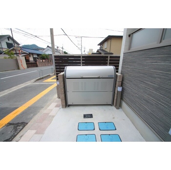 物件外観写真4　(建物設備)