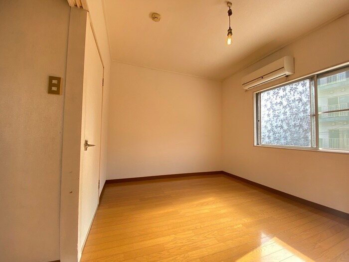 物件内観写真9　(居室)