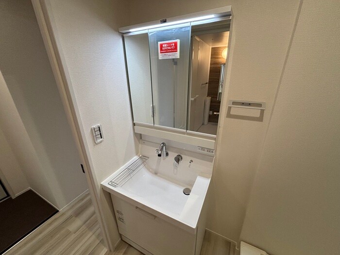 物件内観写真9　(洗面)