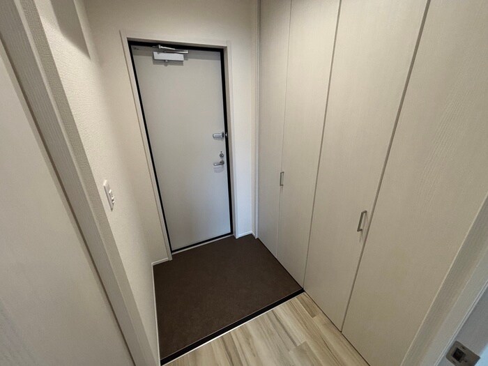 物件内観写真15　(玄関)