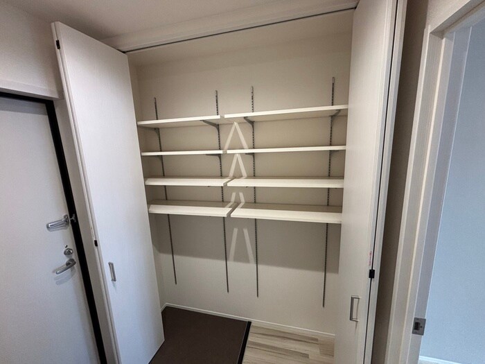 物件内観写真16　(靴箱)