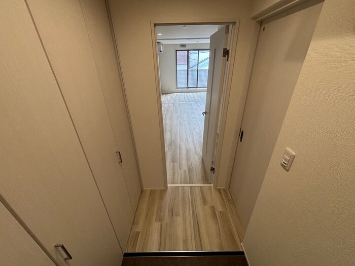 物件内観写真17　(廊下)