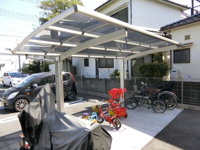 物件外観写真4　(駐輪場)