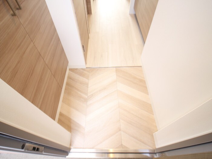 物件内観写真7　(玄関)