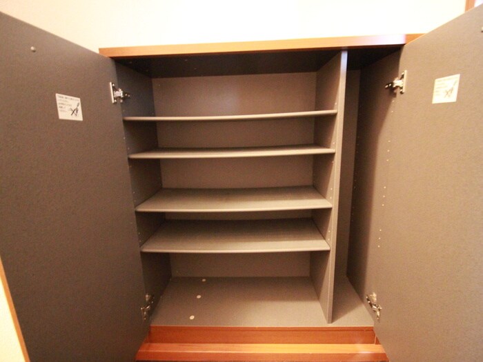 物件内観写真13　(靴箱)