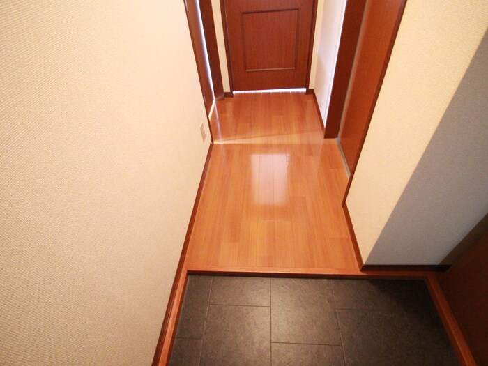 物件内観写真19　(廊下)