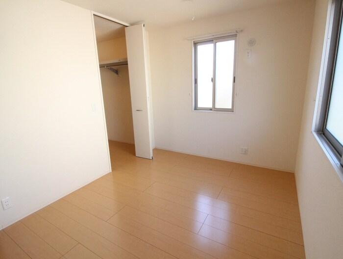 物件内観写真18　(居室)