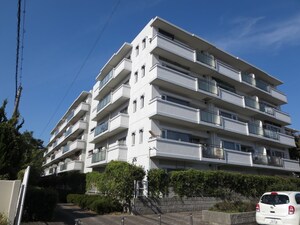ﾒｿﾞﾝﾄﾞｰﾙ羽衣ﾊﾟｰｸｻｲﾄﾞ(309)外観写真