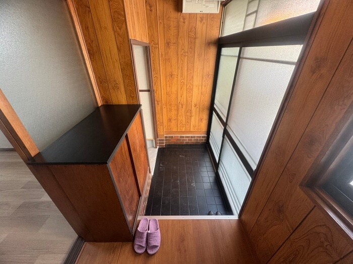 物件内観写真19　(玄関)